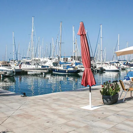 Awesome In With Kitchenette * Santa Pola